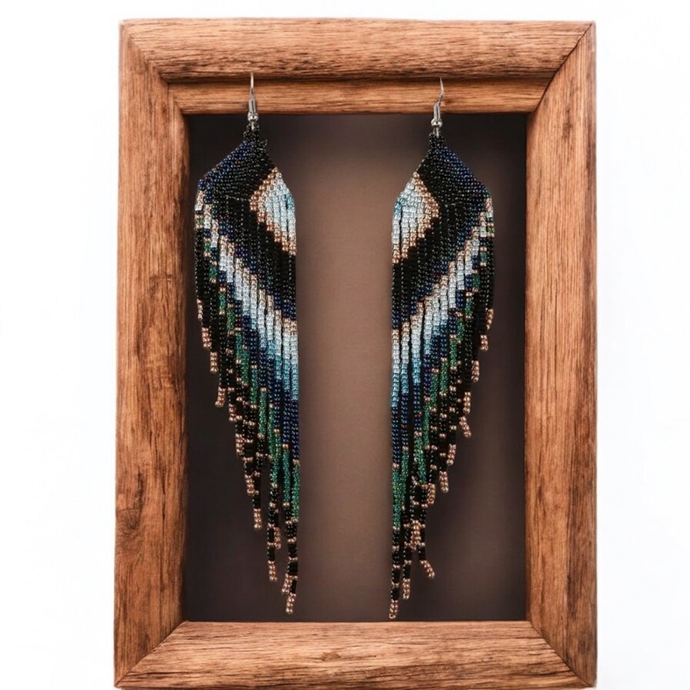 The Majestic and Wise Eagle Wing Feather pattern beaded earrings. New.